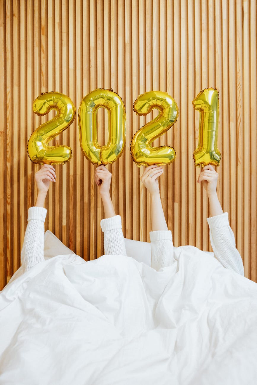 a balloon indicating the year